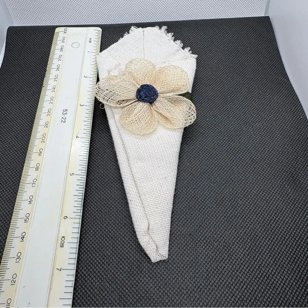 Set of 6 Cocktail Napkins with Removable Floral Napkin Rings + 1 Spare. Unused